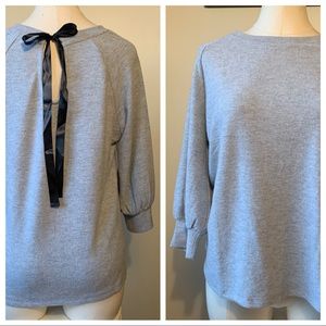 Tresics Luxe 3/4-Sleeve Peep-Hole Tie Top